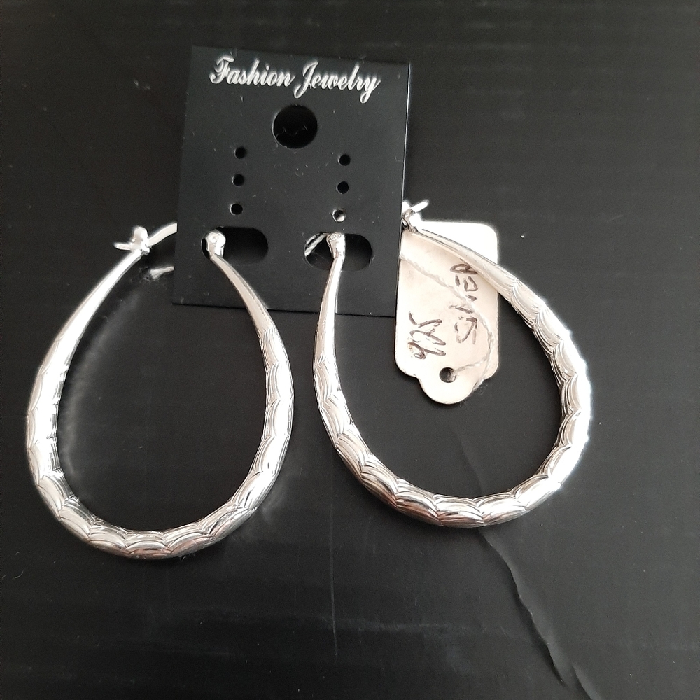 Ladies jewelry
